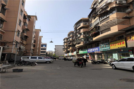 正大文苑3室2厅1卫116㎡带车库