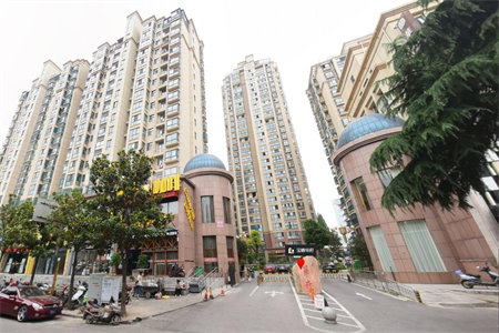 小区周末装修扰民向哪个部门投诉